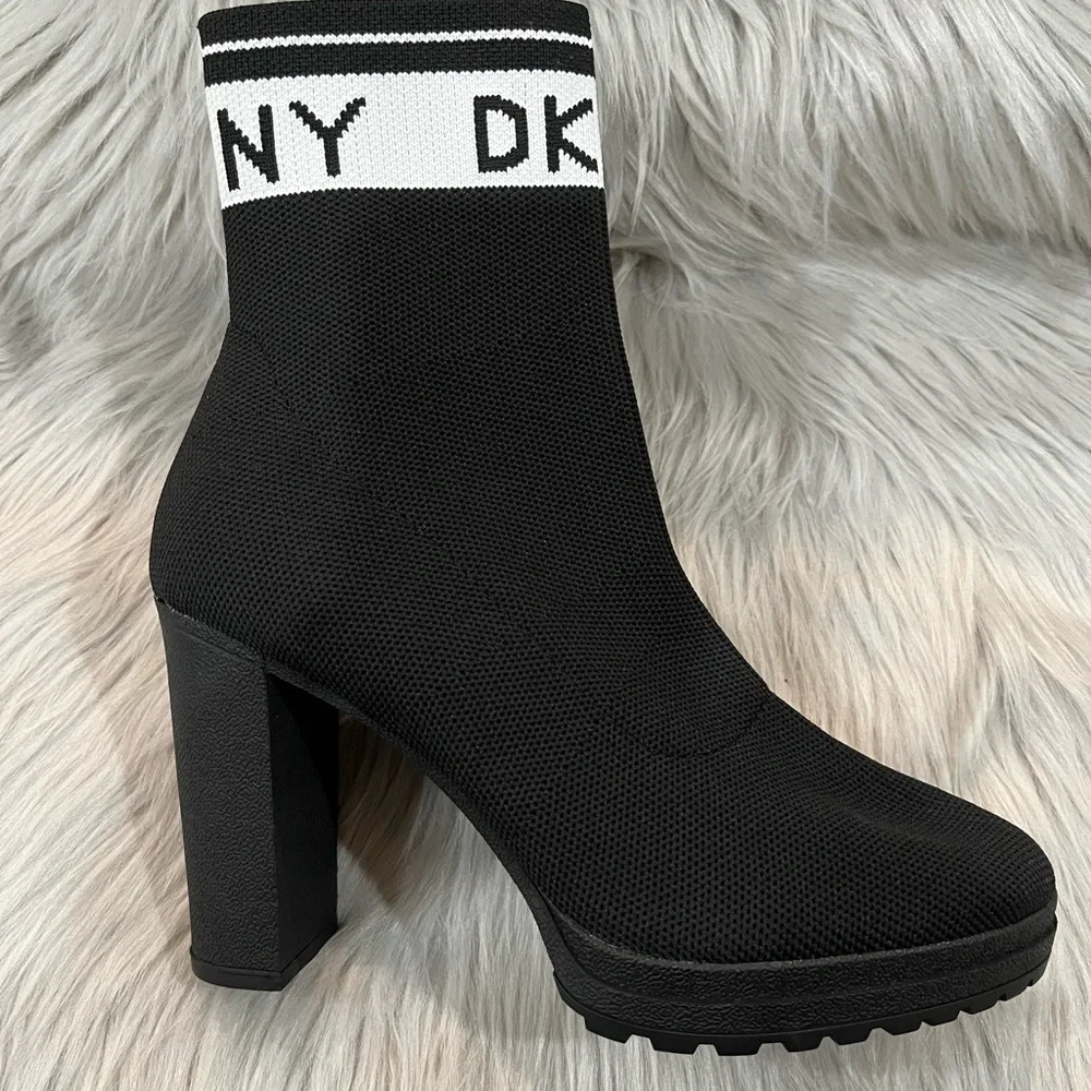 DKNY Black/White Logo Tessa Stretch Knit Chunky Rugged Heel Sock Fit Booties.NEW - Picture 1 of 9